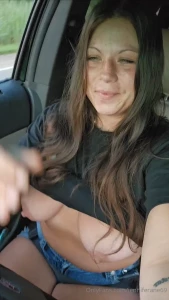 Good ol morning drive letting them titties be freeee