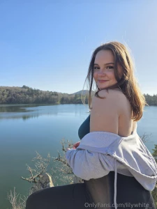 I like to feel the cold wind on my butt j aime sentir l air frais sur