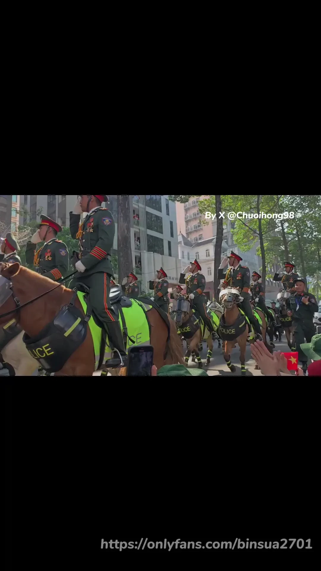 Cumming in mouth a boy when he find me sucking b n v mi ng th ng kia 