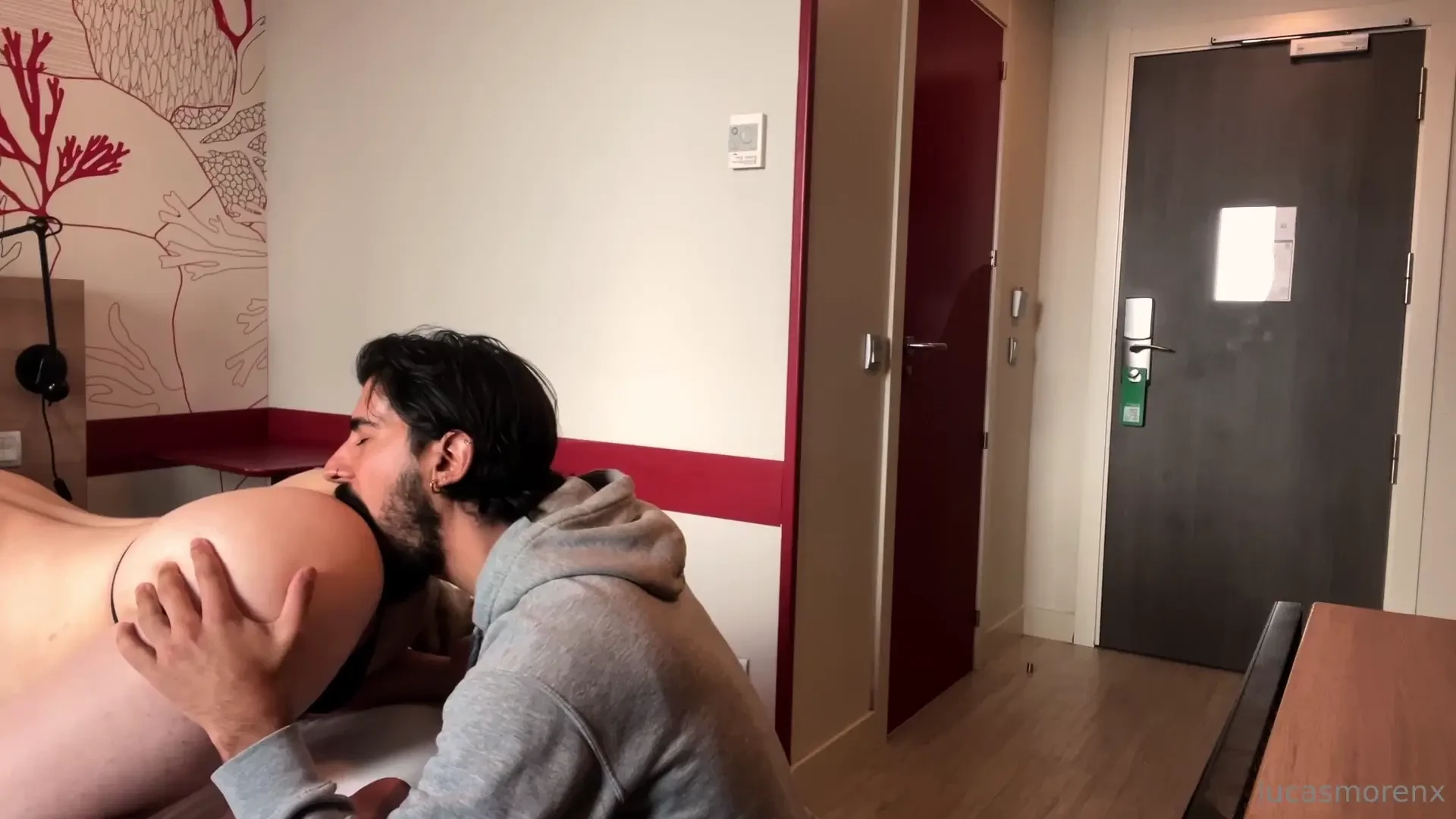 Fucked this fat-bottomed twink and taught him how to take a big fat 