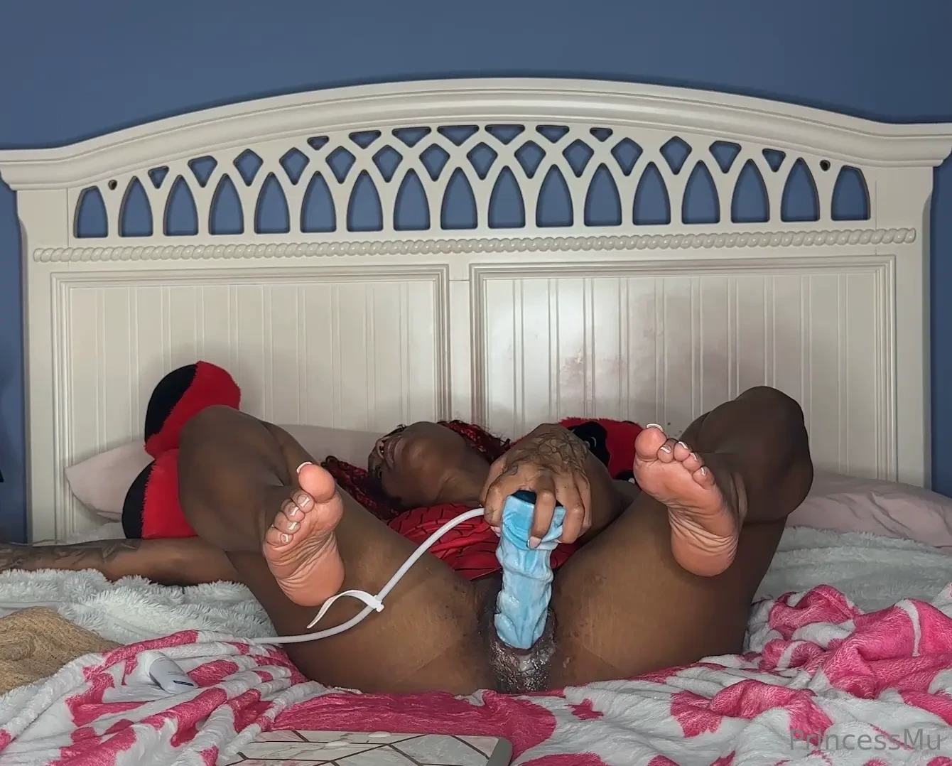 Buy makio lunch so you can breed her for dinner 