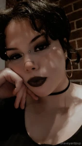 Went to dinner with a friend i felt great about my body hehe also part 3