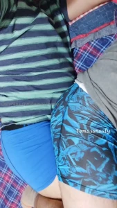 Esta vez me echa peos en la verga y despu s en la cara pero su culo