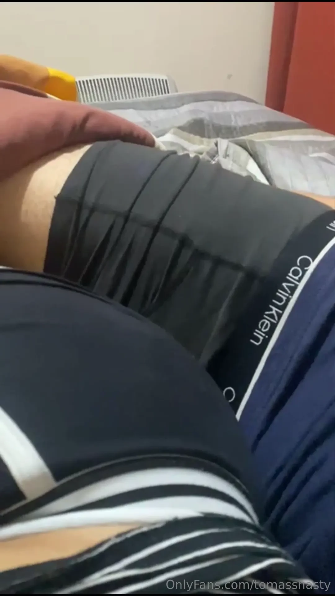 Farting on my dick and my face 