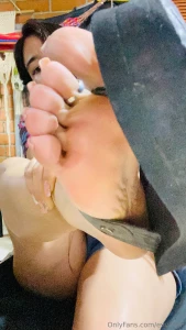 My feet looks pretty suck able don t you think part 1