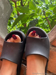 Hi there this is a appreciation pos about my favorite feet items i part 1