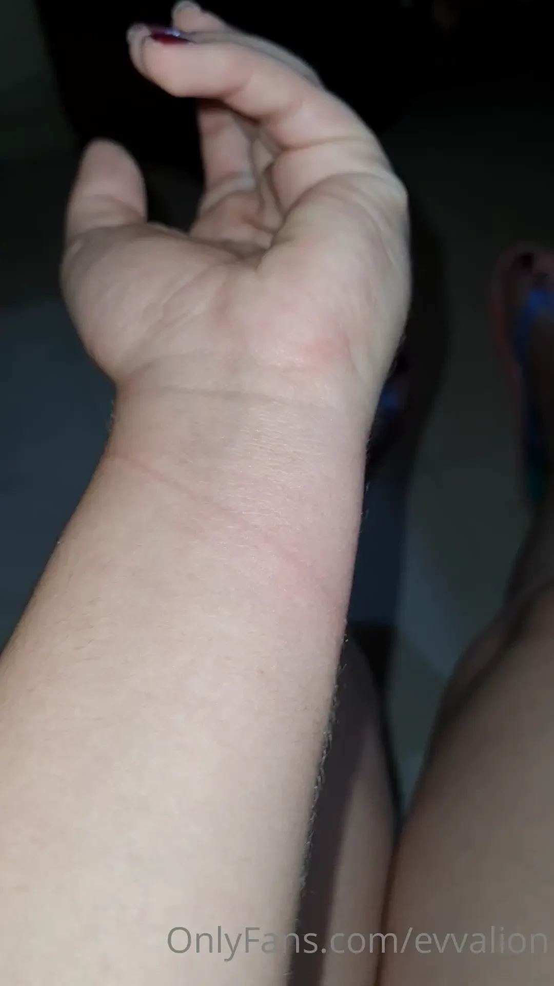 I have to say you a secret my boyfriend tied up my hands worship my 