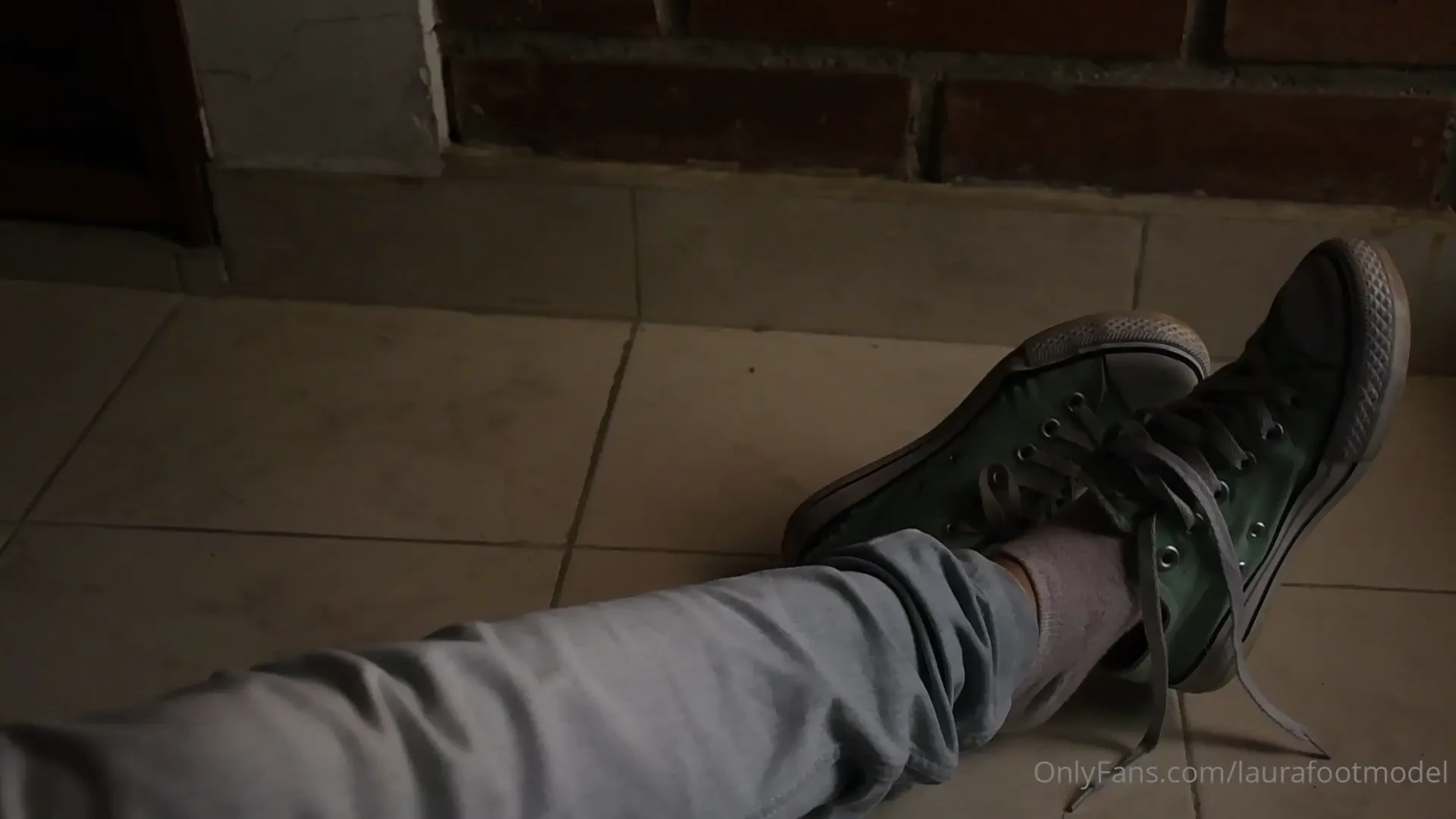 Hi loves this morning walked with my dog very sunny day and my socks 