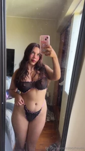 Hiii and welcome make sure to press messages and watch the little