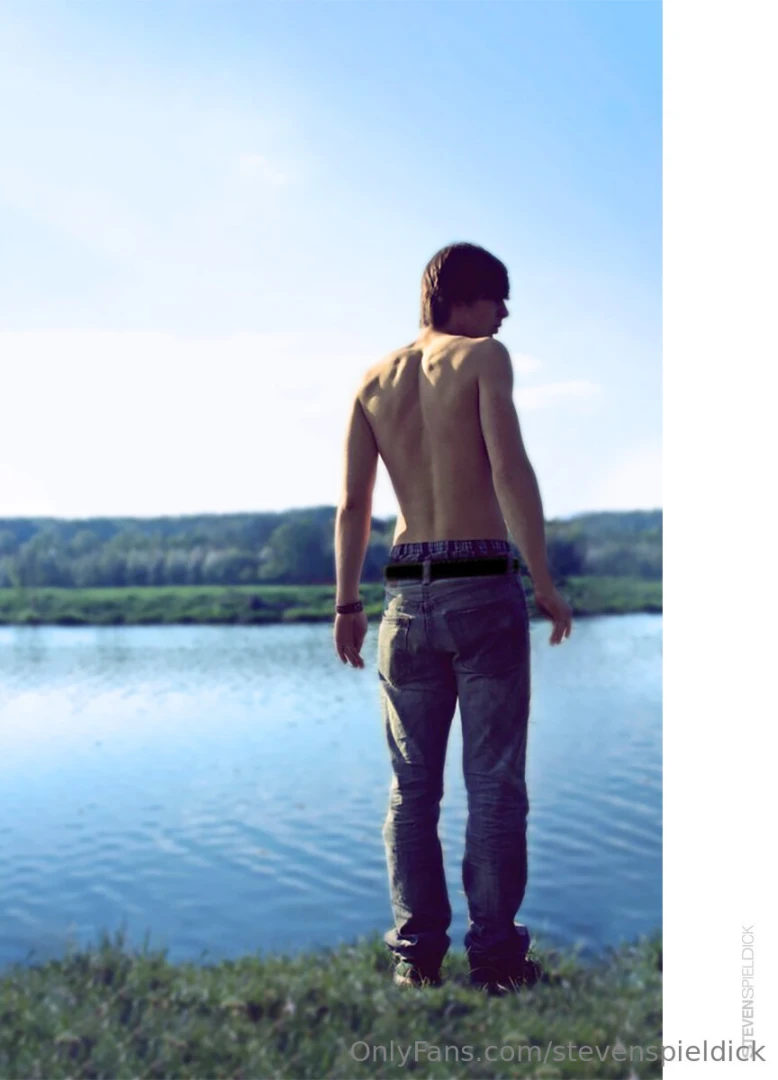 Me myself and i finished filmschool and wanted to try something new 