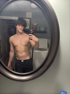 Some pictures i just took in the mirror