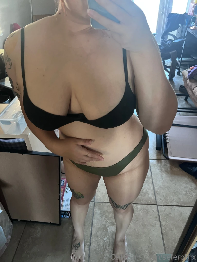 Id love to sell polaroids of me a fun little thing to hide in your 