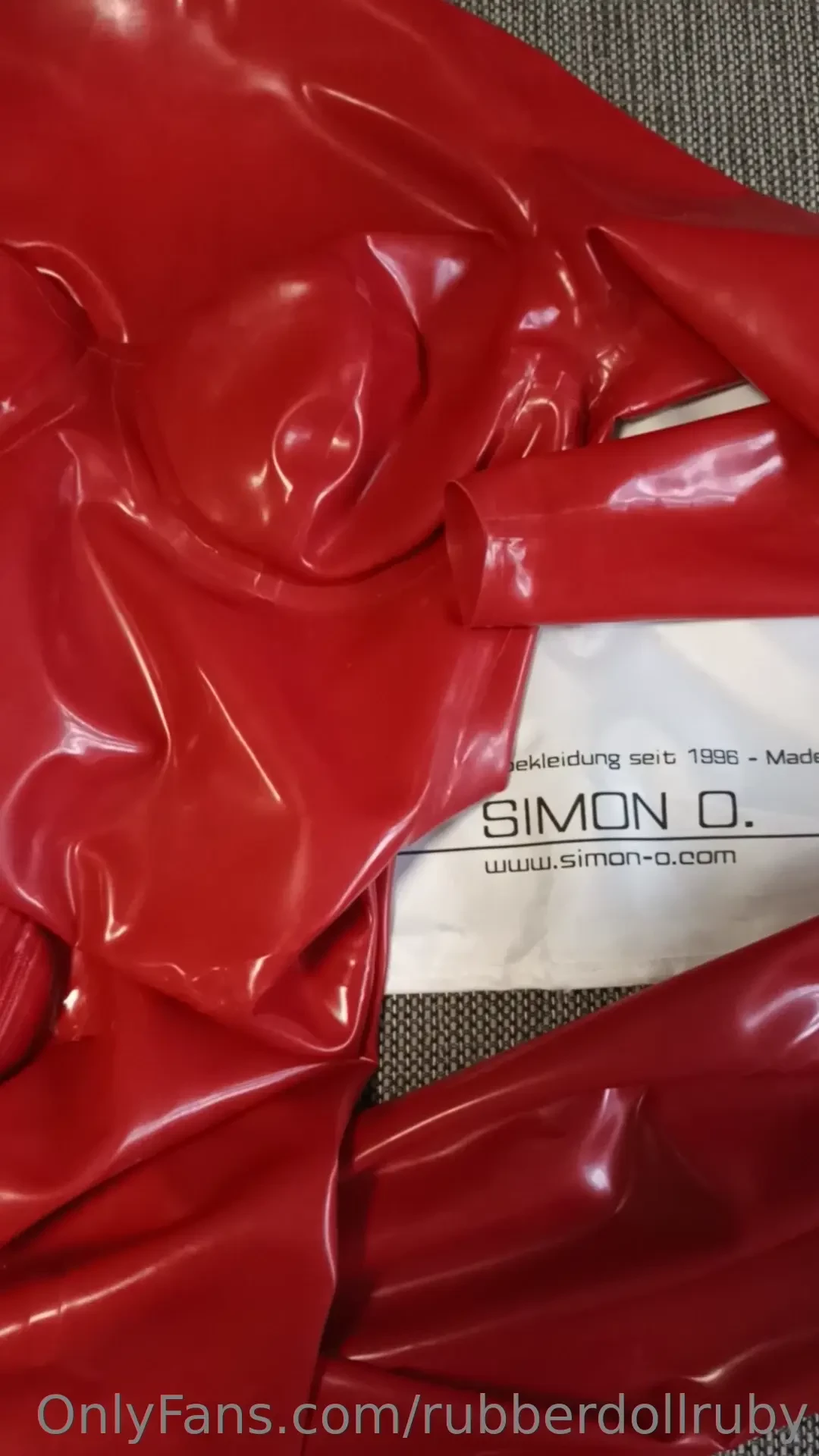 My new catsuit what would you like to see when i wear the new catsuit 