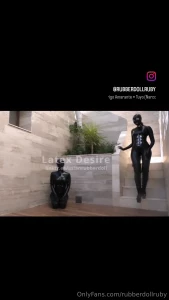 Wait obediently for my task as a rubber