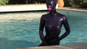 Komm zu mir in den pool come to me in the pool enjoy more great clips