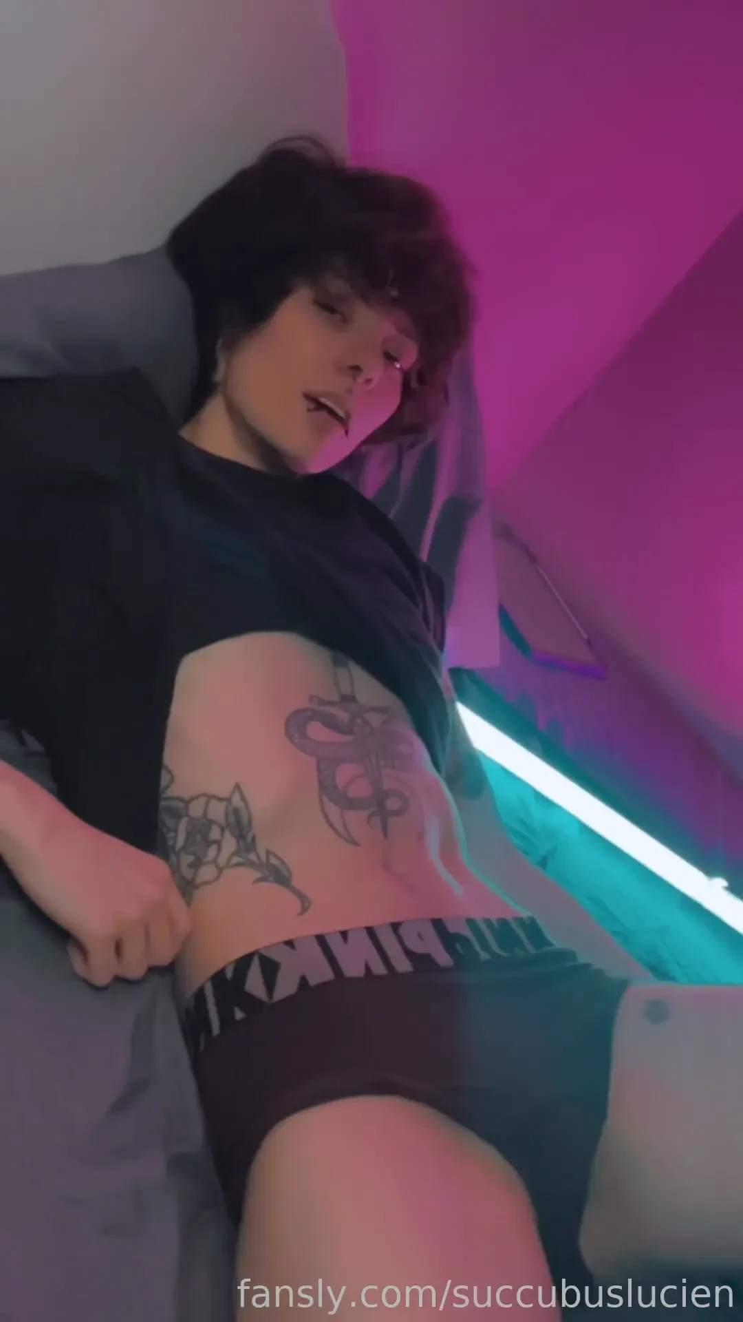 Welcome to my new tier the vault here you get ton of goodies this tier 