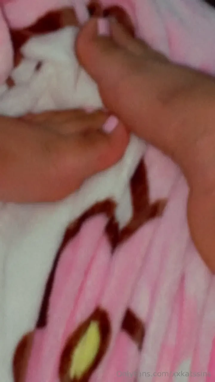 Pretty feet amp pretty pussy part 6 