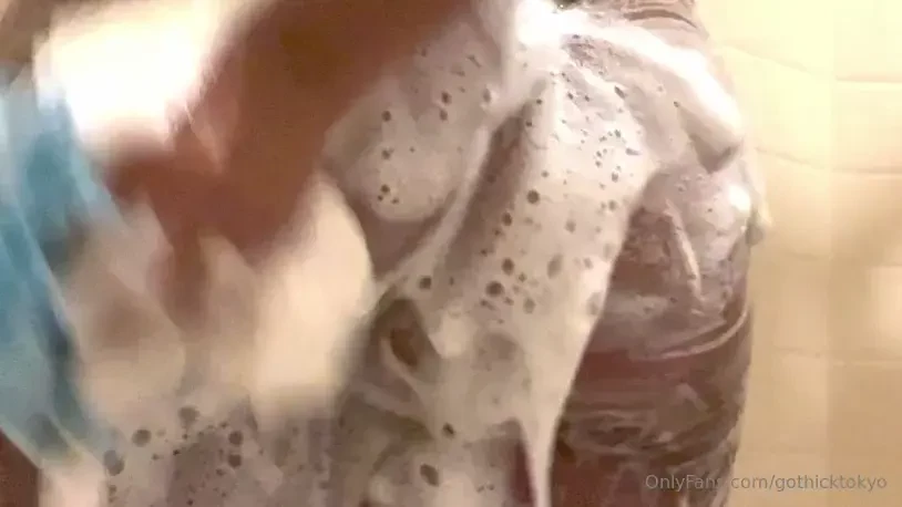 More shower vids bc i like when yall watch me shower 