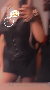 Inbox me for pics and videos made just for you sent straight to your