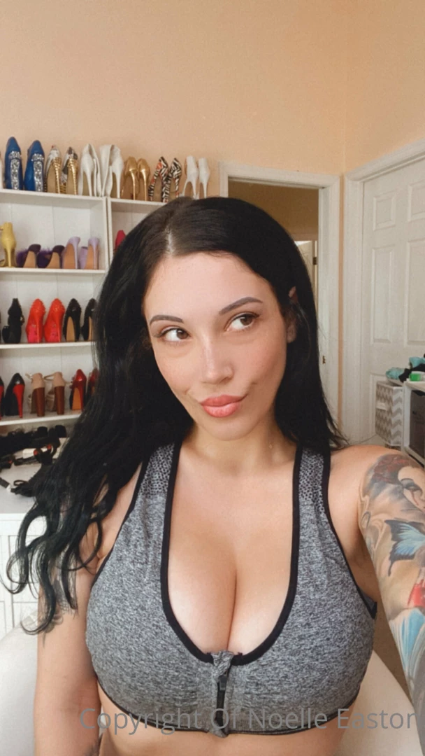 Kind of want to work out kind of want to get my hair pulled while i 