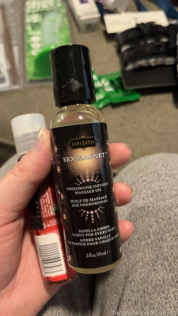 New pics from latest time i went to the sex shop ended up leaving with part 6 