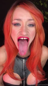Tongue out tuesday i m so thirsty please cum in my mouth