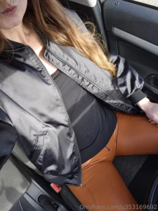 Heute mal wieder in lederleggings unterwegs m gt ihr eigentlich lieber