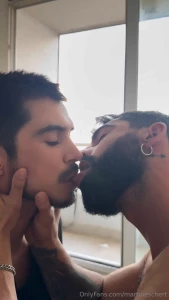 Hetero no se resiste desbloquea peli mira tus mensajes y disfruta