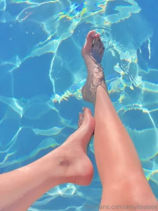 Everyone say i love your mommy toes mommy so juicy and then send mommy part 1