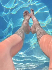 Everyone say i love your mommy toes mommy so juicy and then send mommy part 3