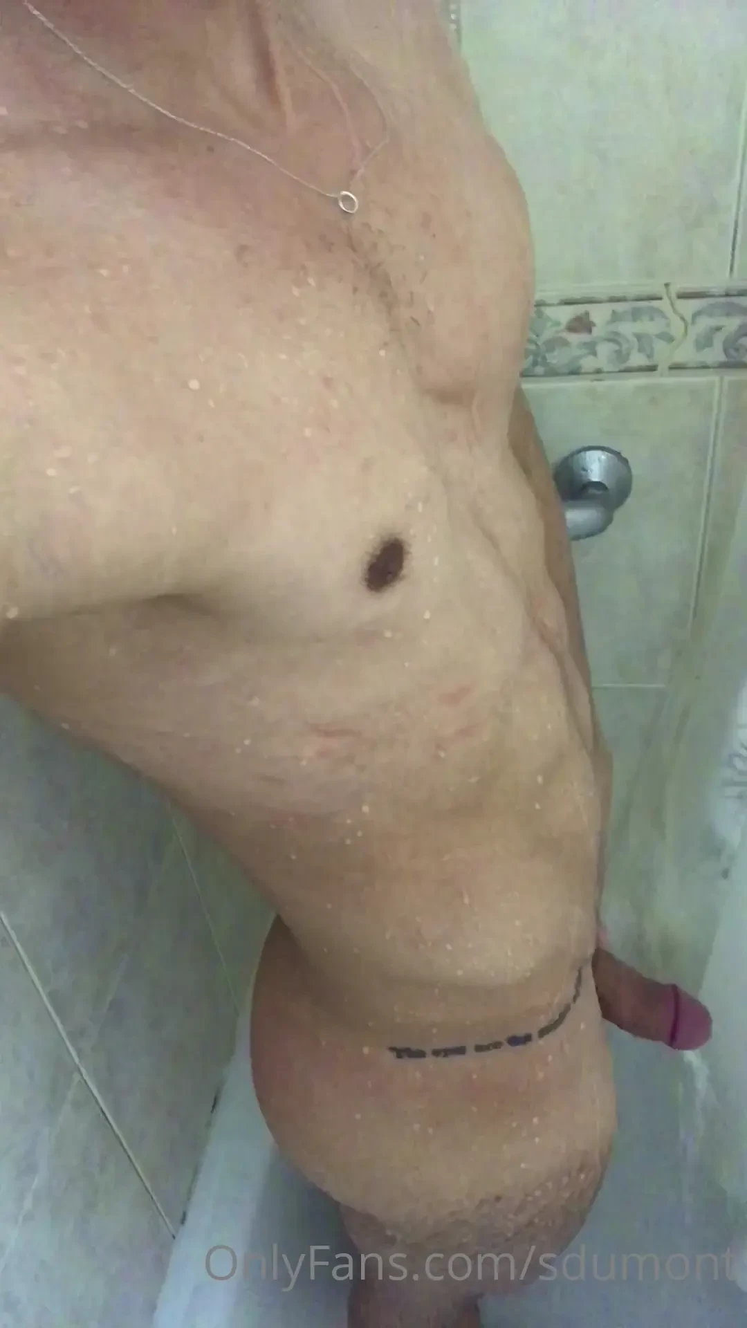 Que tal si nos duchamos juntos 