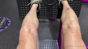 Unlike too many men i like legs day