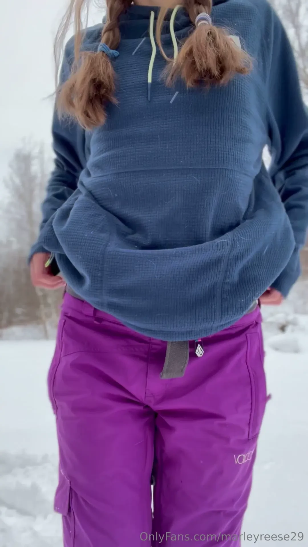 A little outdoor tease 