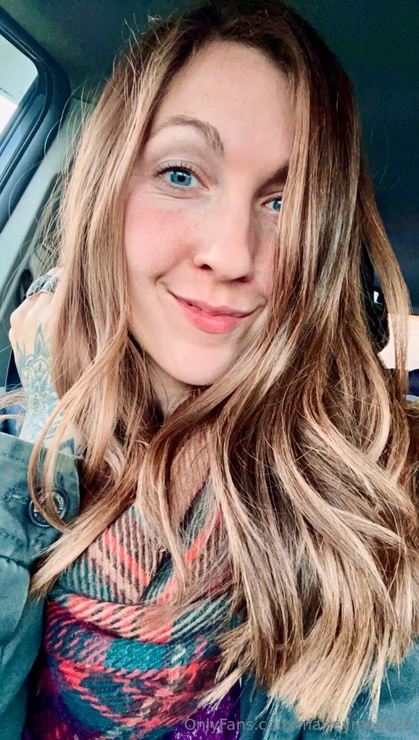 An old selfie i just found in my photos this was right after a haircut 