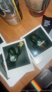 If you want these photos with the exact outfit i wore send me