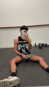 Got so horny after my workout i literally wanted to jerk off while i