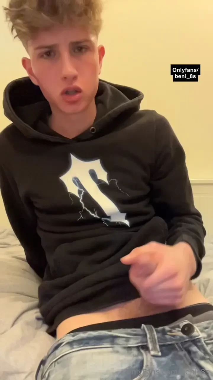 Swipe to see me cum in my jeans part 1 