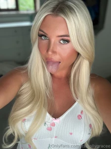 Are my eyes green or blue