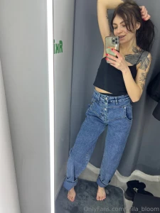 Tried on a few looks not sure which one i like more but i know they part 1