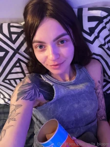 Late night mood what s your vibe tonight