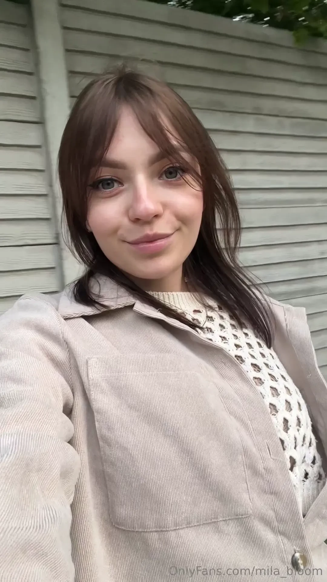 Would you rather hold my hand or steal a kiss 