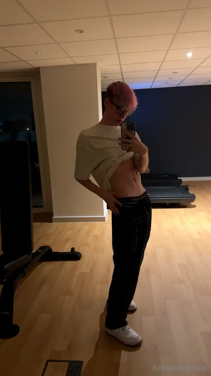 Fancy a gym session together i bet you could lift me 