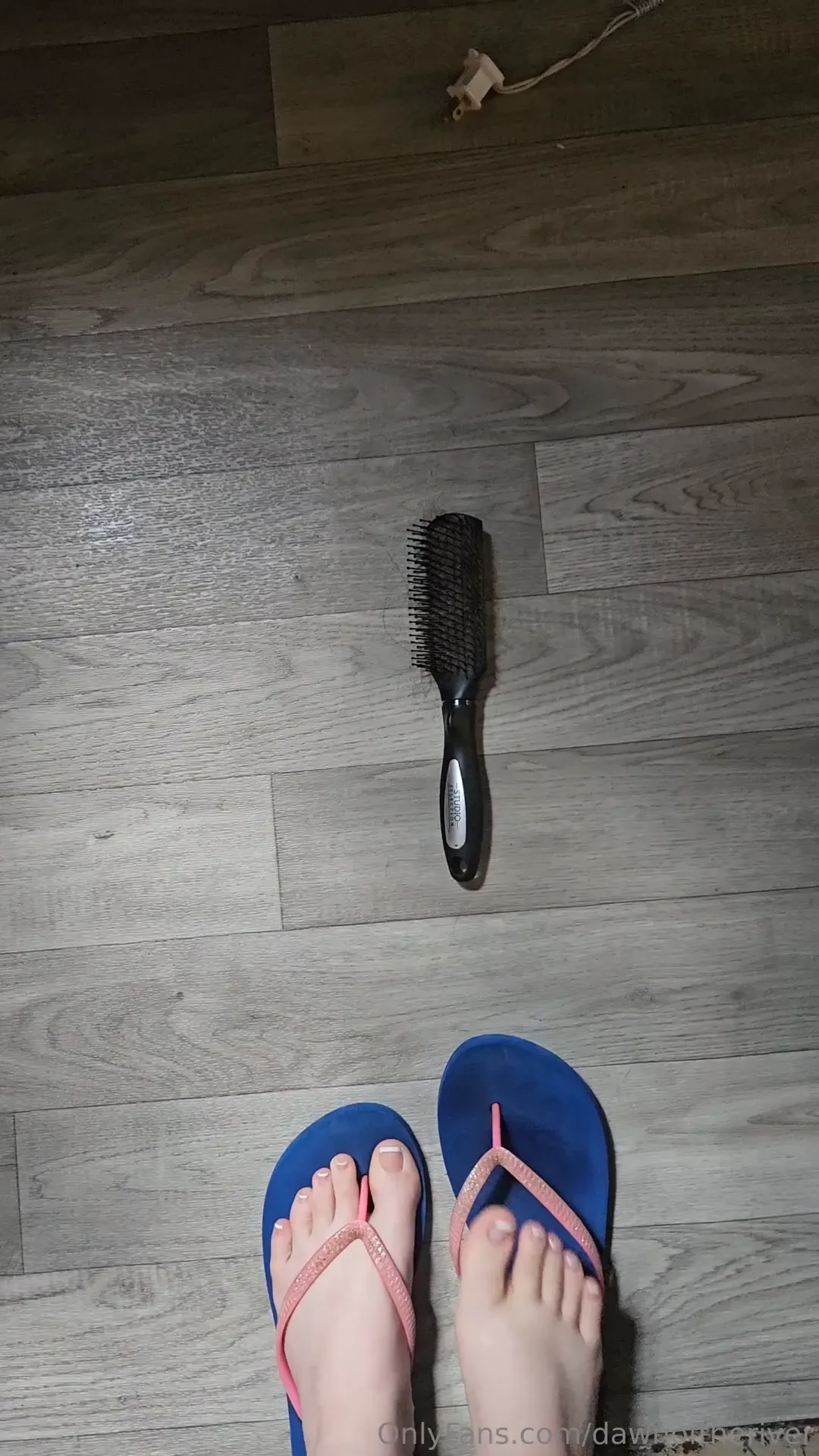 Putting my toes to work till i can bend down again lol 