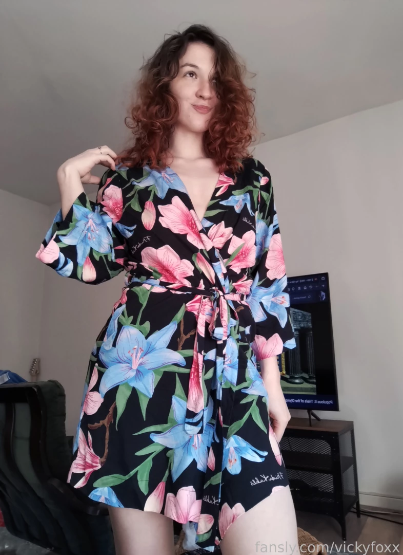 Hey 3 how do you like my new gown redhead pale gown robe bigtits part 1 