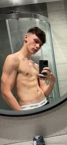 Do my arms look good i ve been hitting the gym recently new boy boy