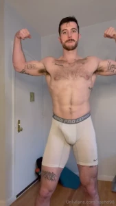 Which one of you s gonna get on your knees for me