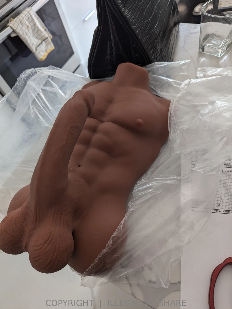 I have a brand new doll today tip me to suck or ride it just for you 