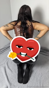 The first pic set is out 001 pvc leggings