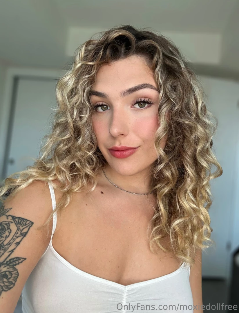 I know how to make your cock stand out without touching it visit me in 
