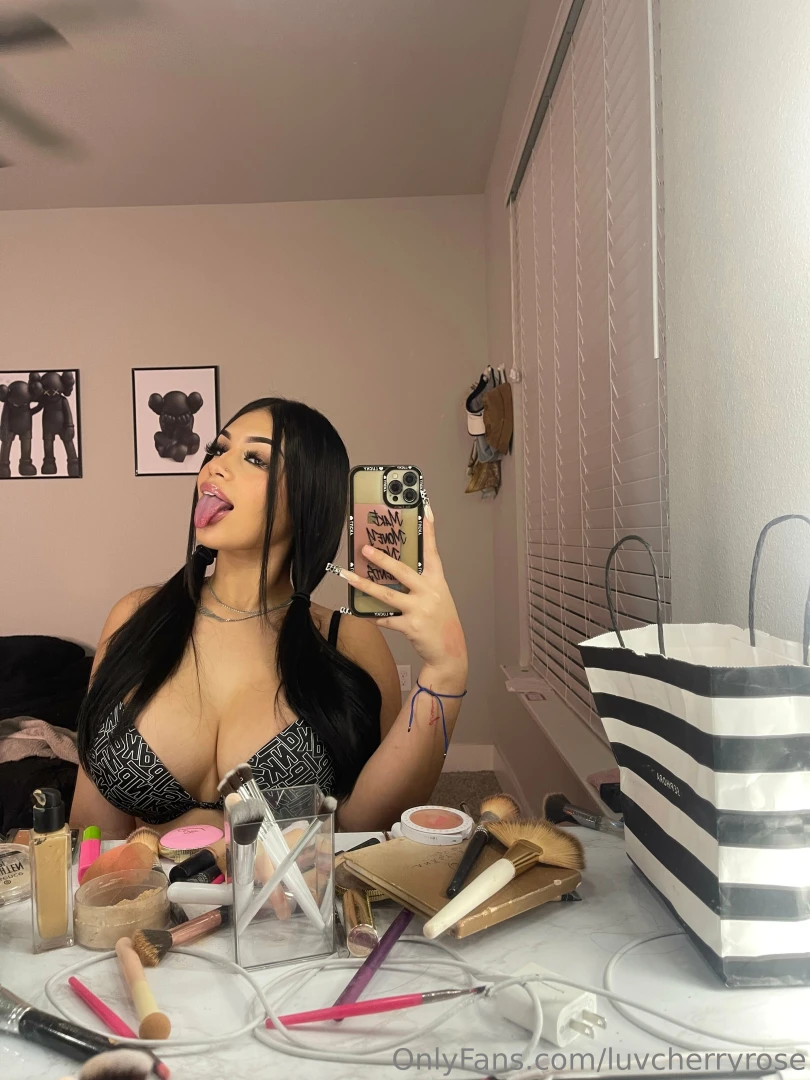 Would you choose me over your gf 